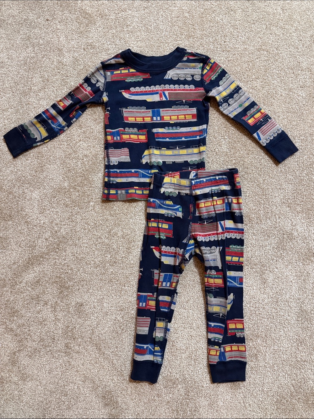 Hanna Andersson Kids Navy Train-Print Pajama Set